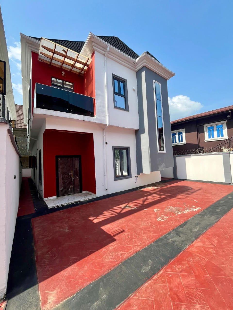 Stunning 5 Bedroom Fully Detached Duplex plus Bq in a secured estate.