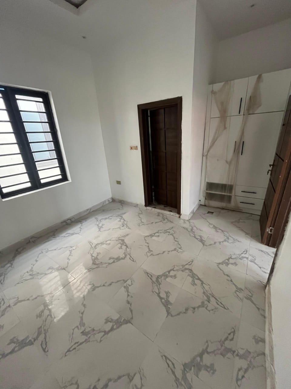 Stunning 5 Bedroom Fully Detached Duplex plus Bq in a secured estate.