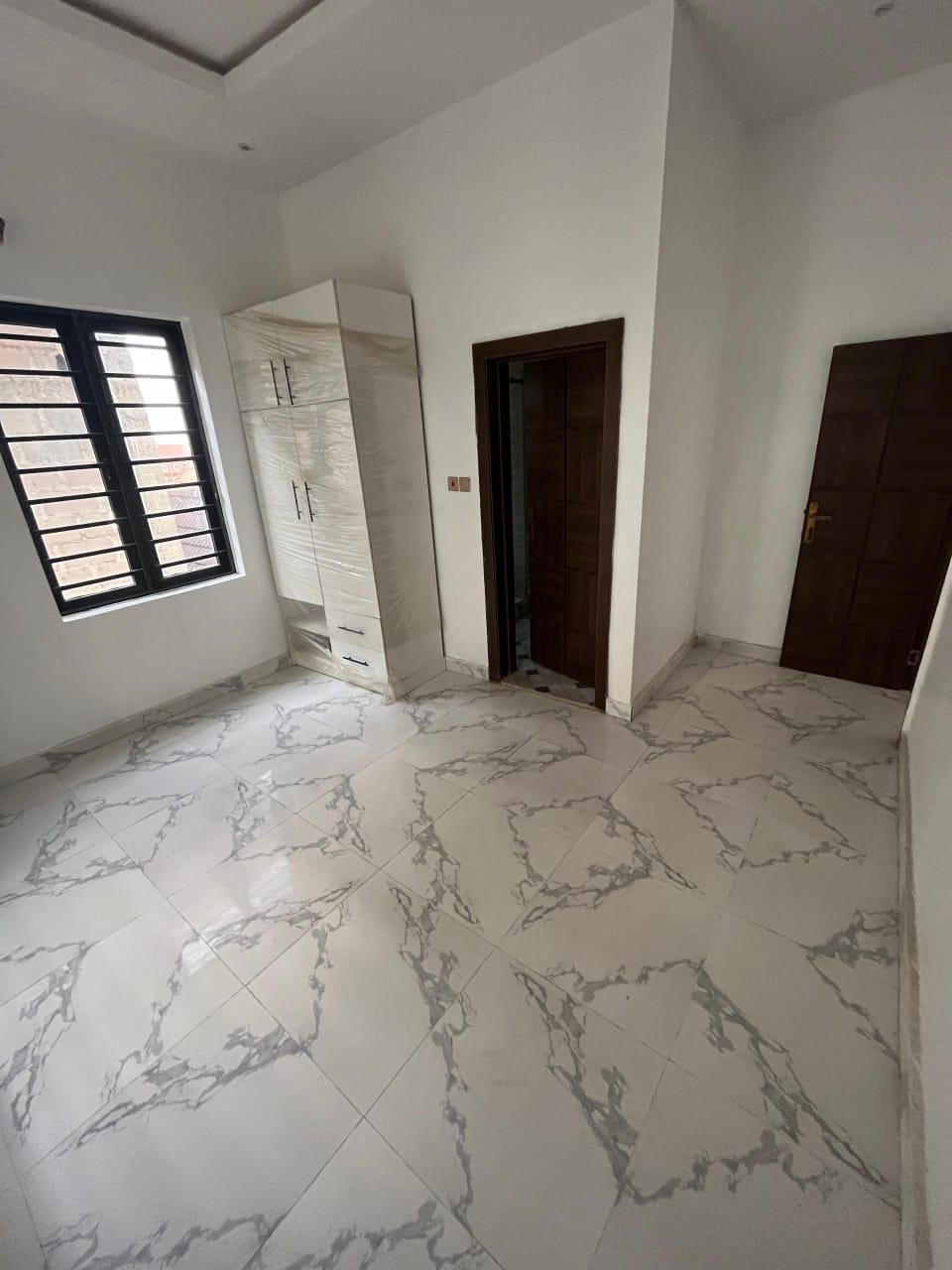 Stunning 5 Bedroom Fully Detached Duplex plus Bq in a secured estate.