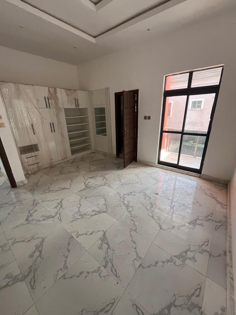Stunning 5 Bedroom Fully Detached Duplex plus Bq in a secured estate.