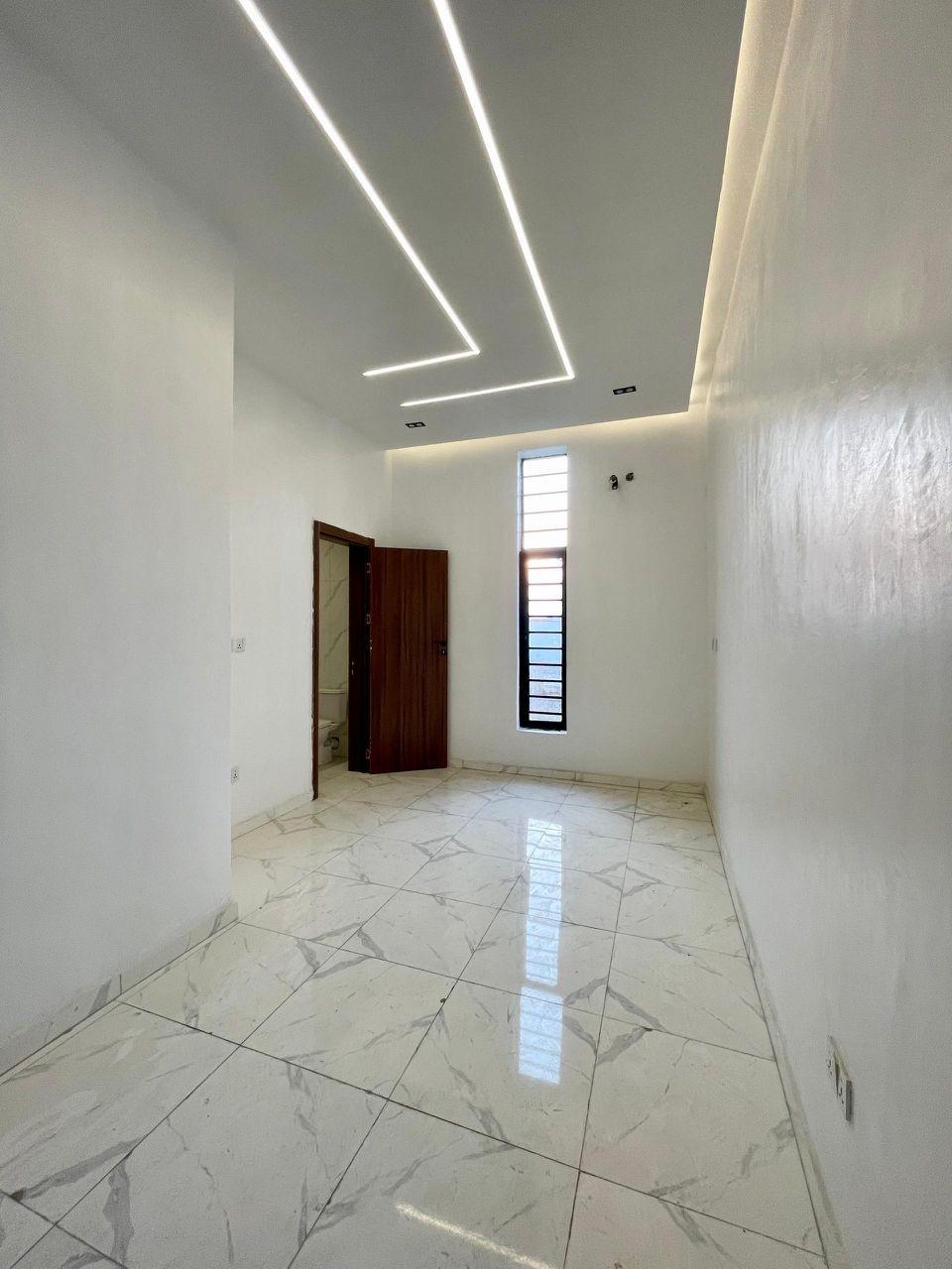 ELEGANTLY CARVED LUXURY 4 BED DETACHED DUPLEX WITH SWIMMING POOL AND BQ