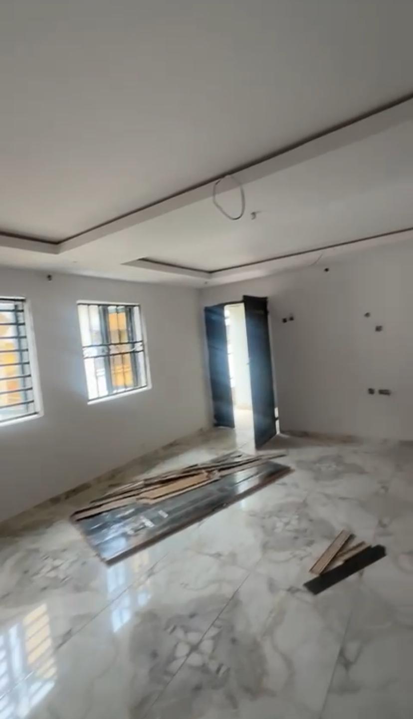 Newly Renovated 4 units of 3Bedroom flat up and down with all rooms en-suite.