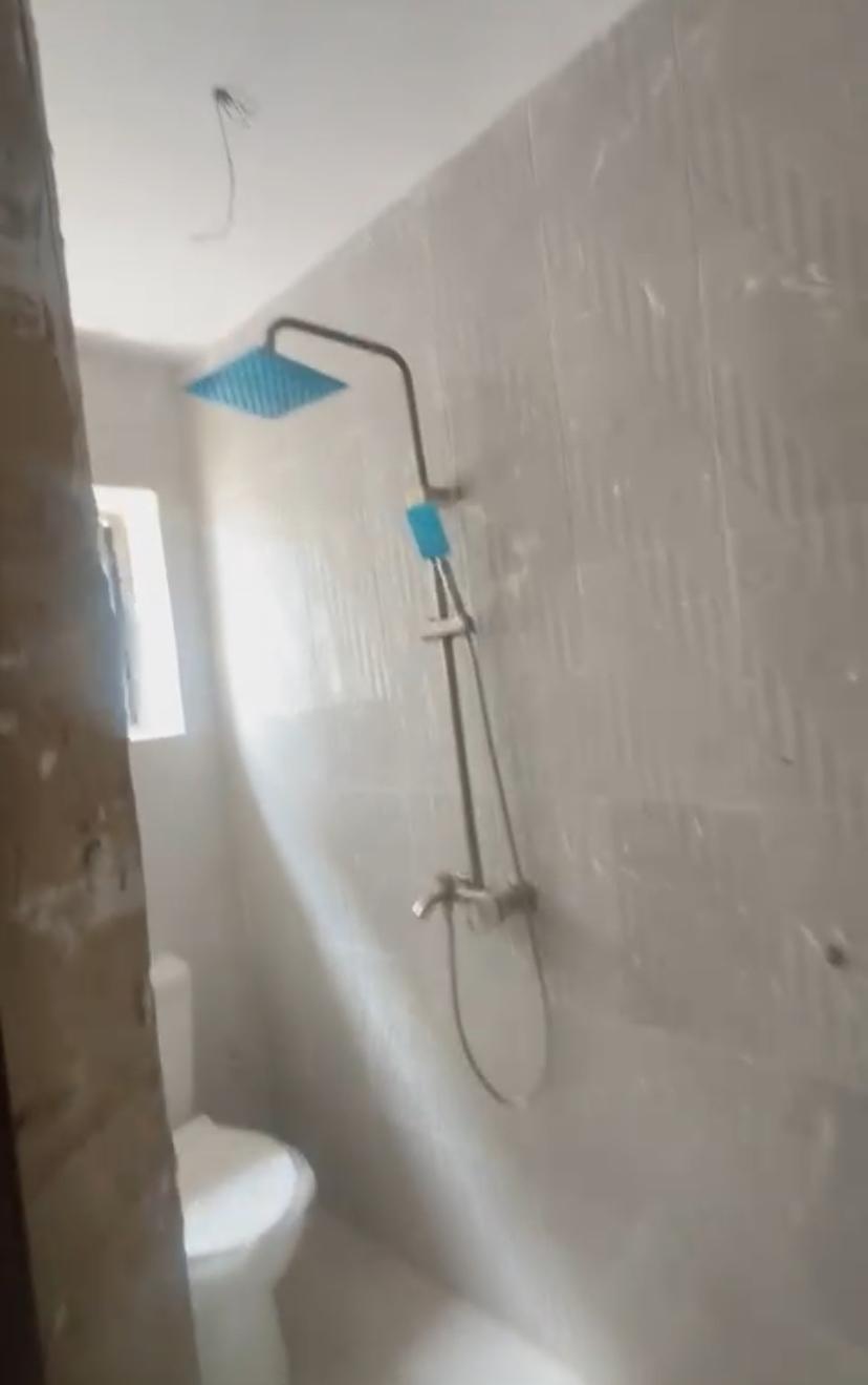 Newly Renovated 4 units of 3Bedroom flat up and down with all rooms en-suite.
