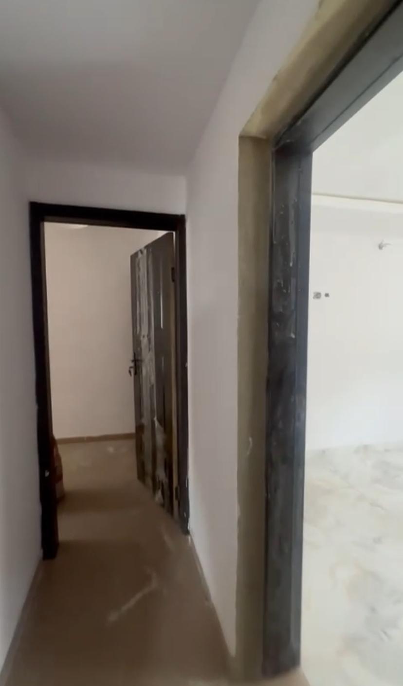 Newly Renovated 4 units of 3Bedroom flat up and down with all rooms en-suite.